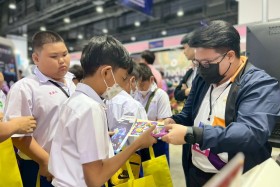 STKC ออกบูธจัดแสดงชิ้นงานชุด ตารางธาตุ ในรูปแบบ AR card สร้า ... พารามิเตอร์รูปภาพ 70